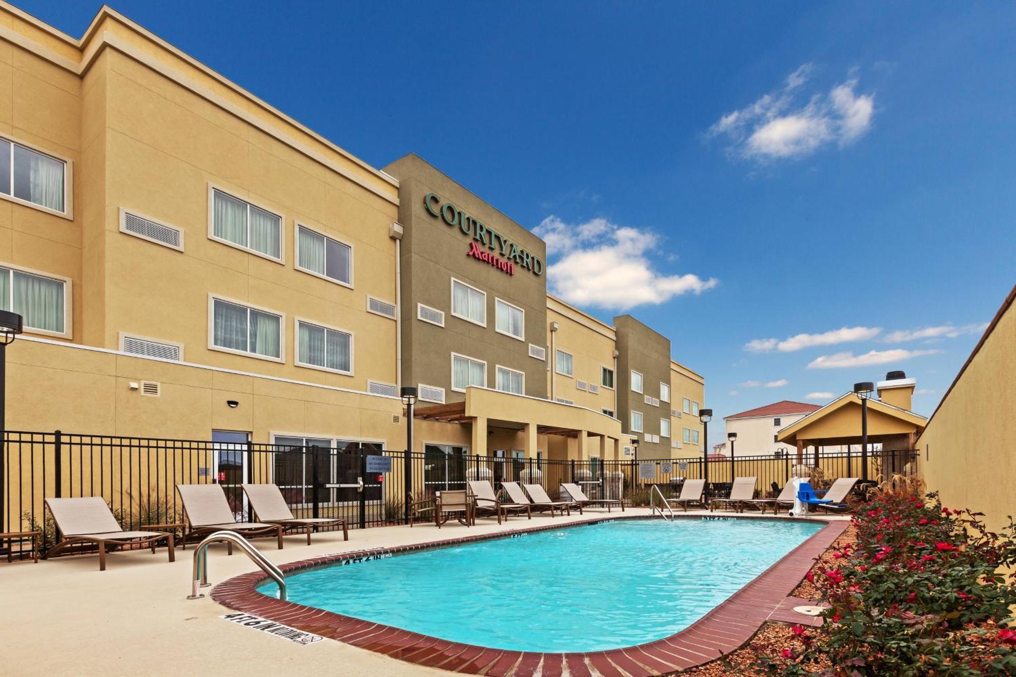 Courtyard By Marriott Odessa Hotel Екстериор снимка